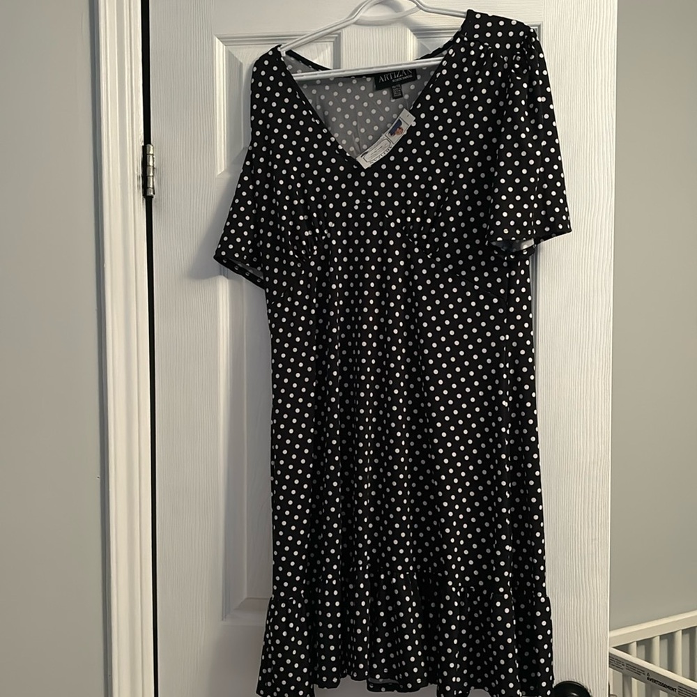 Polka dot artizan dress- size xl. New with tags